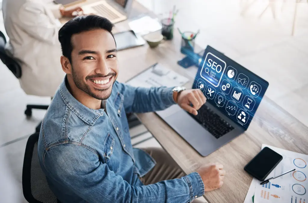 man smiling at camera over mastering and understanding digital advertising reports